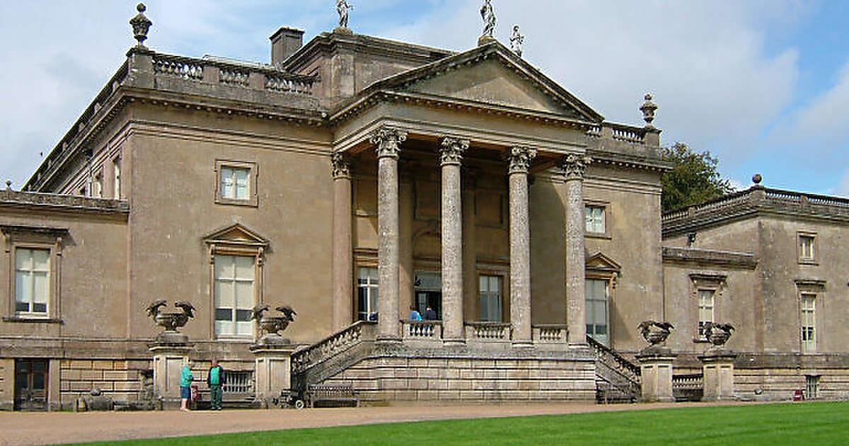 Stourhead House in Wiltshire, UK | Tripomatic