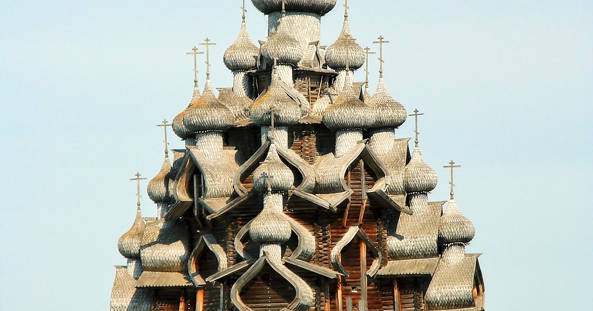 Церковь преображения господня на острове кижи. Кижский погост преображенская церковь. Церковь преображения господня на острове киж. Храм преображения господня кижи. Кижи церковь преображения господня стиль архитектуры.