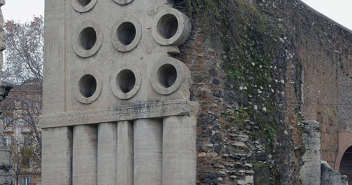 Tumba del Panadero en Roma, Italia Sygic Travel