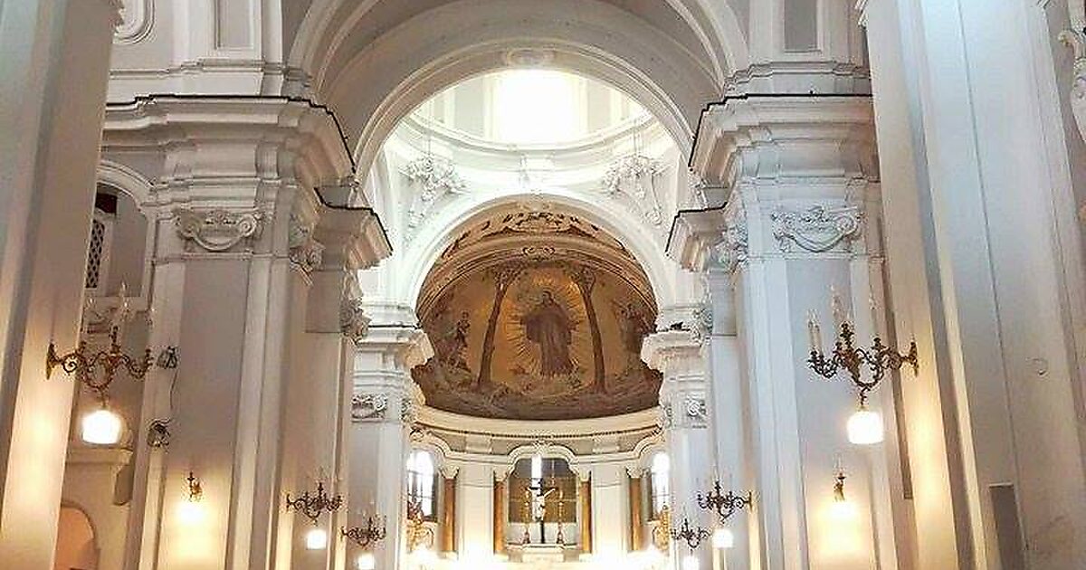 Chiesa di San Pasquale a Chiaia Napoli, Italia Tripomatic