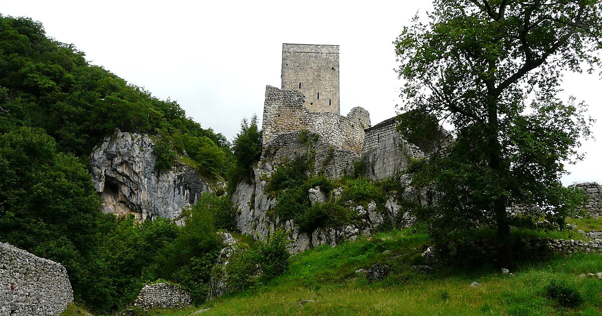 Château des Comtes de Comminges in Bramevaque | Sygic Travel