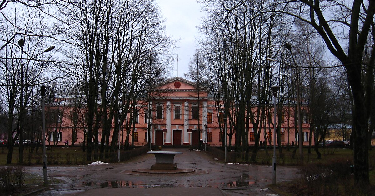 городские поселения гатчины. адмиралтейство гатчина осень. поселок гатчина ленинградская область. карта микрорайонов гатчины с улицами. городские поселения гатчины.