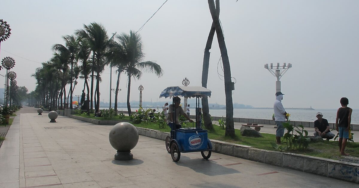 Baywalk in Barangay 700, Manila, Philippines | Tripomatic