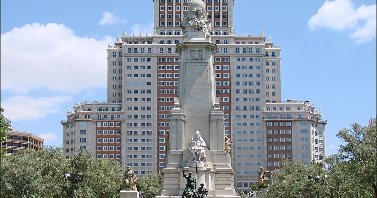 Monument to Miguel de Cervantes in Argüelles, Madrid, Spain | Tripomatic