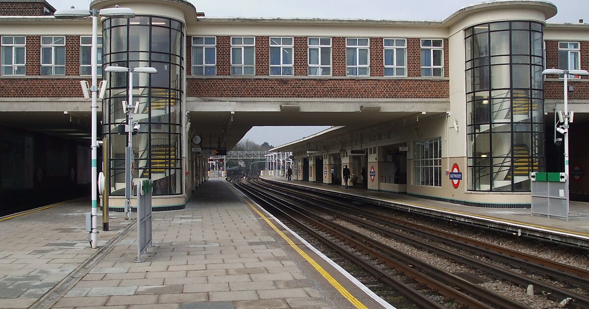 East Finchley in London, UK Sygic Travel