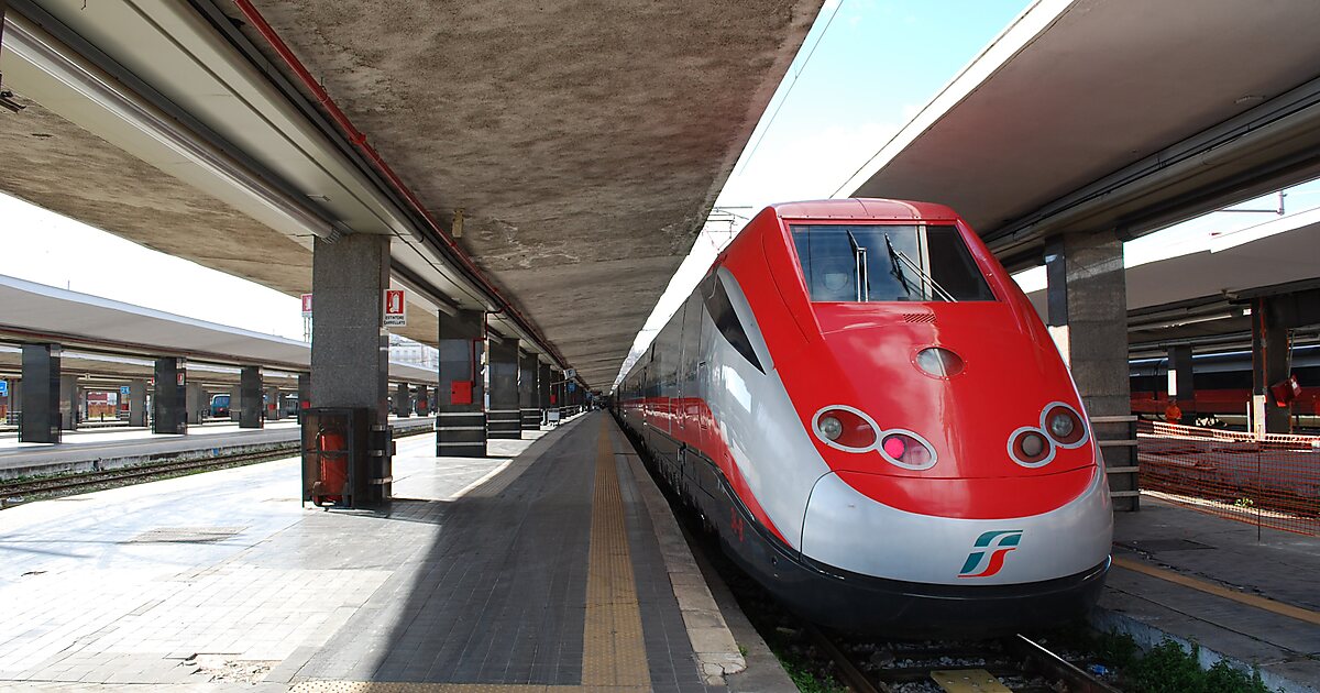 napoli centrale train station