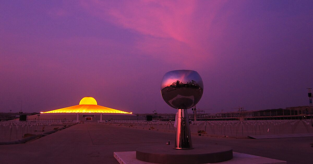 Wat Phra Dhammakaya In Pathum Thani Province Thailand Sygic Travel