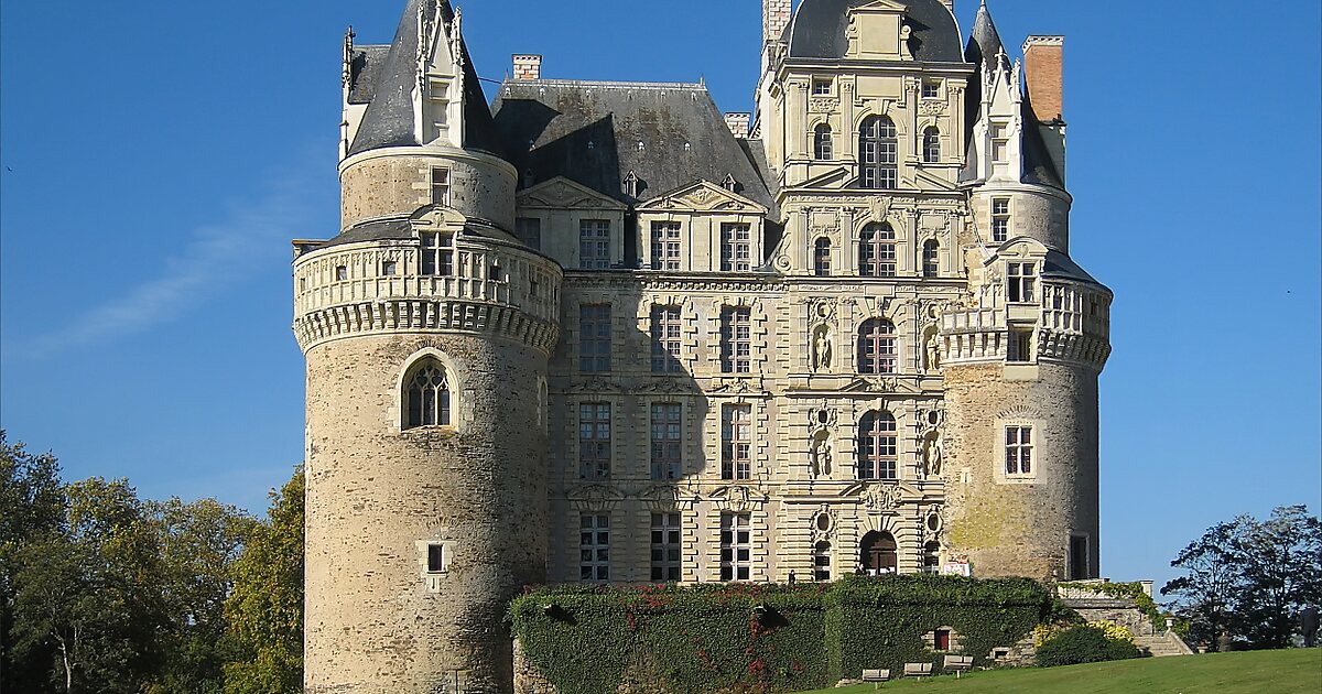 Schloss Brissac in Brissac, Frankreich Sygic Travel