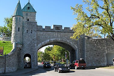 walking quebec city tourist map