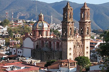 Taxco Printable Tourist Map | Tripomatic