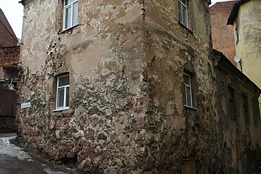 Samyj staryj ziloj dom v Rossii