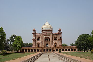 delhi tourist places list with map