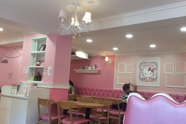 Hello Kitty Cafe
