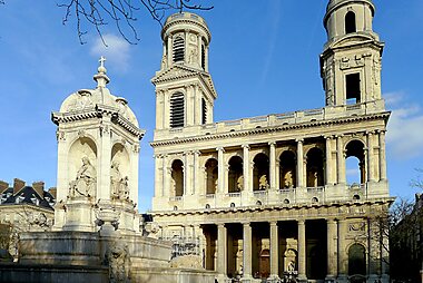 holy places to visit in paris