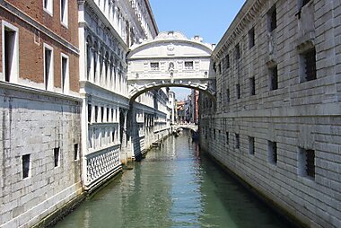 venice street map tourist