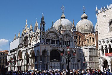 venice street map tourist