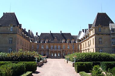 tourist attractions in bourgogne