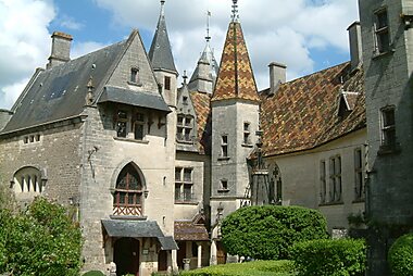 tourist attractions in bourgogne