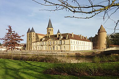 tourist attractions in bourgogne