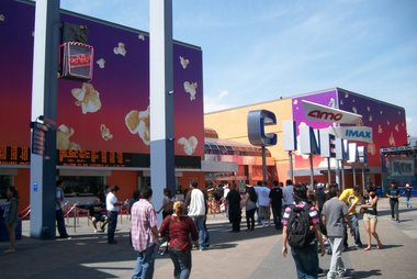AMC Houston 8