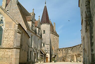 tourist attractions in bourgogne