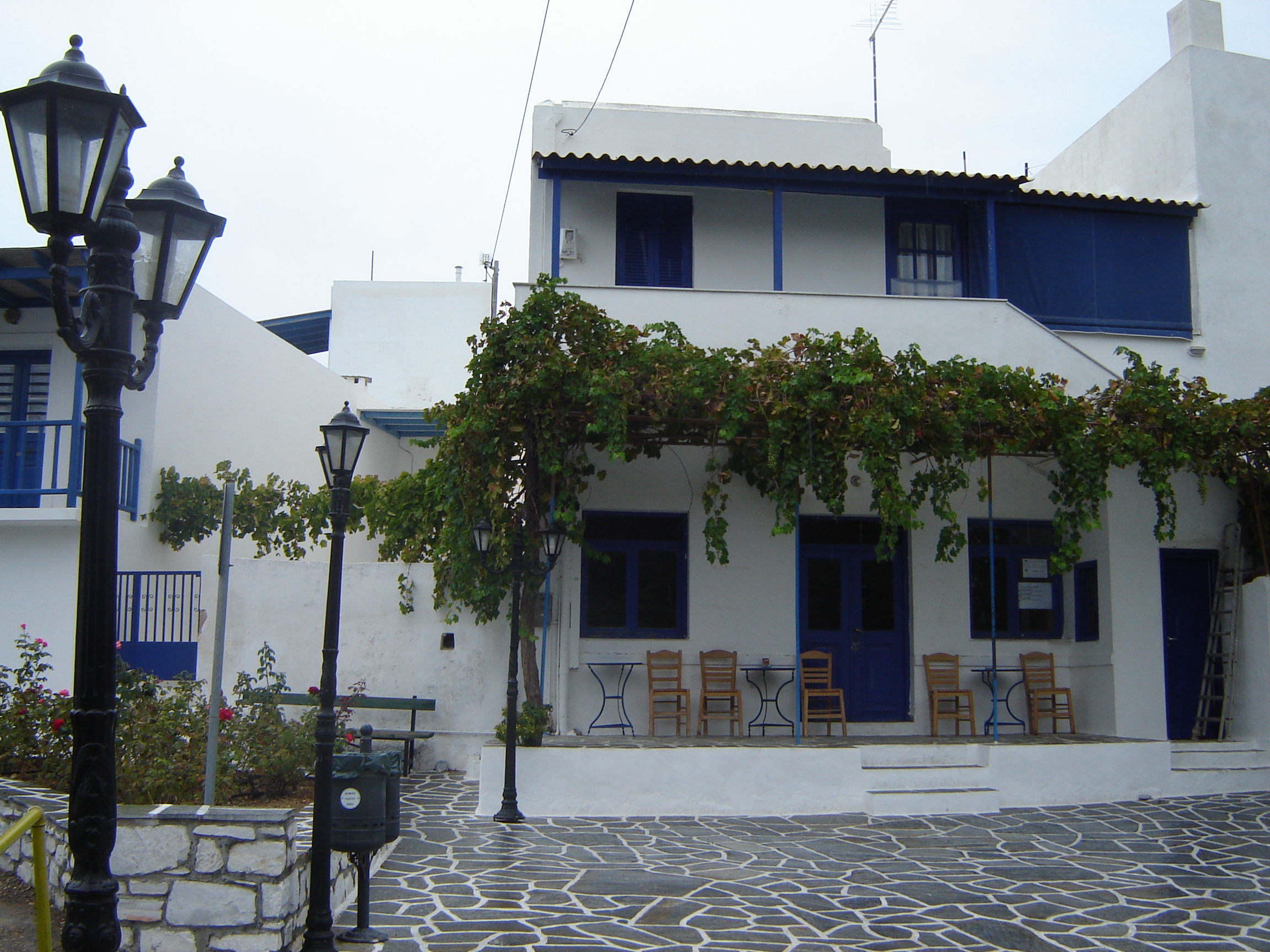 Paros