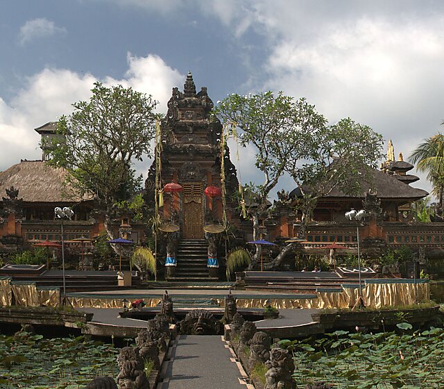 Taman Sari Temple In Ubud Indonesia Sygic Travel