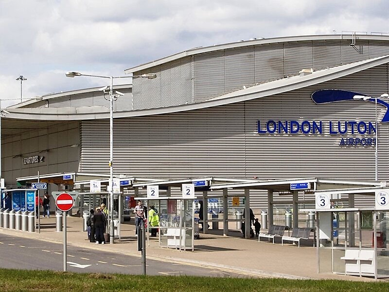 luton airport travel to london