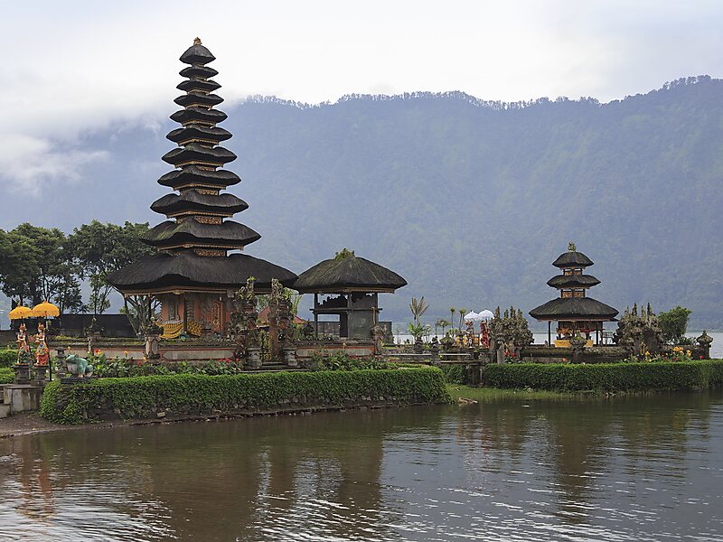 Lake Beratan Temple In Bali Indonesia Sygic Travel