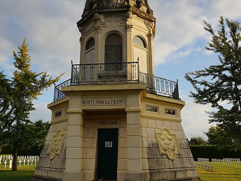 Nécropole nationale de VitryleFrançois La Fauvarge,