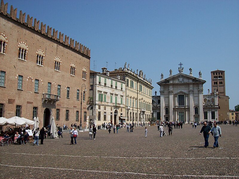 Piazza Sordello