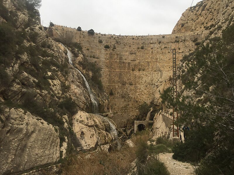 Tibi Dam in Alicante, Spain | Tripomatic