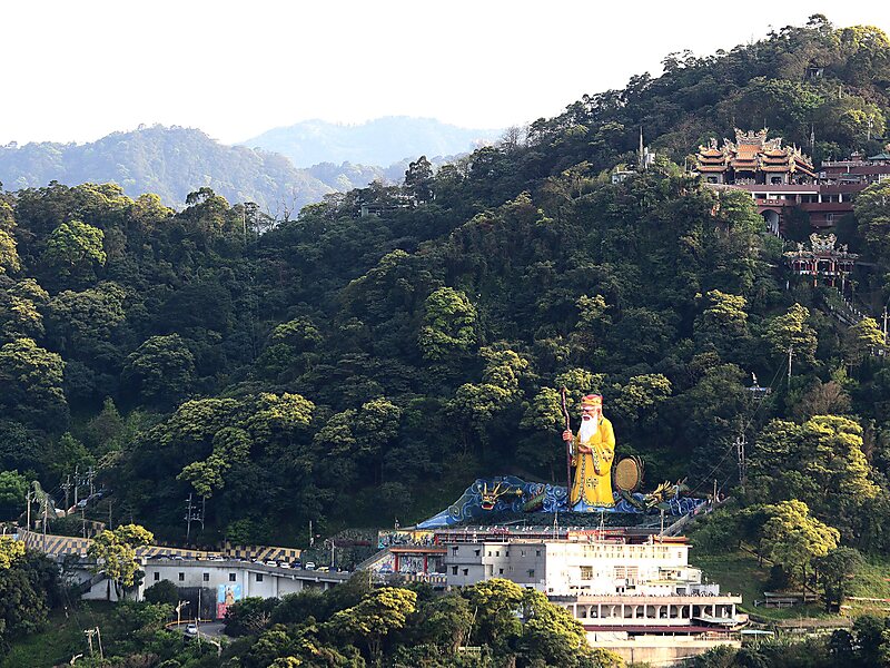 烘爐地南山福德宮