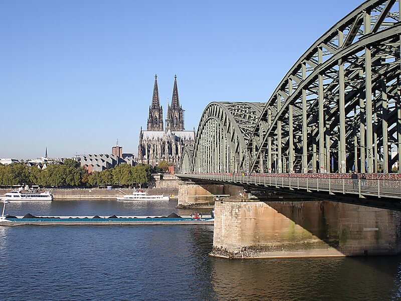 Puente Hohenzollern En Colonia Alemania Sygic Travel