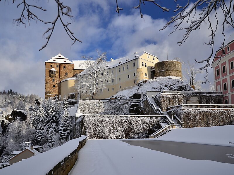 Burg und Schloss Bečov
