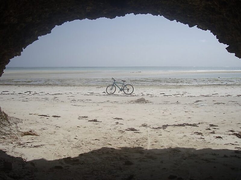 Mangapwani Coral Cave