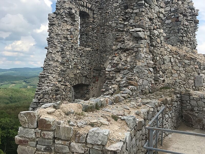 Hrušovský hrad