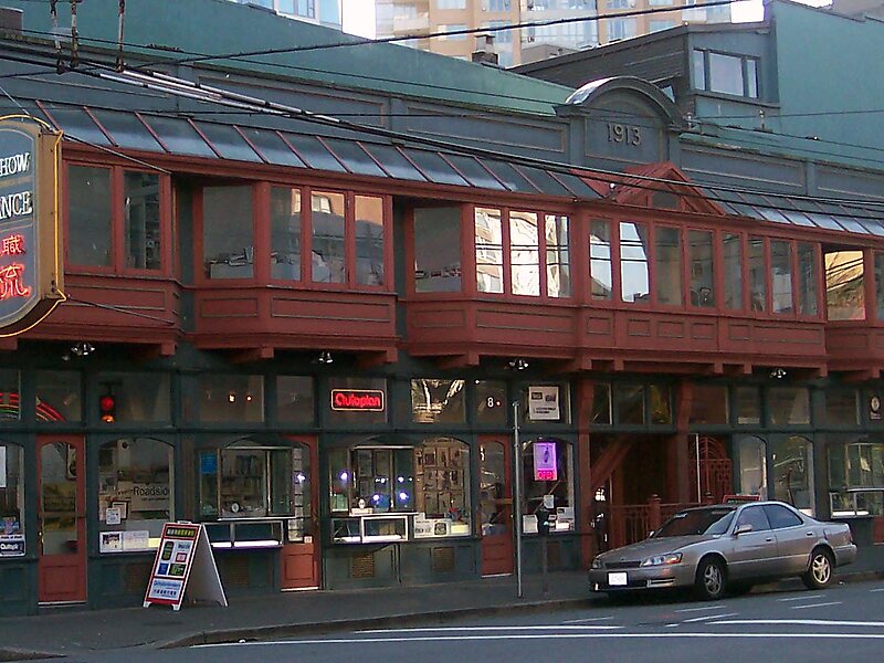 Sam Kee Building in Chinatown, Vancouver | Tripomatic