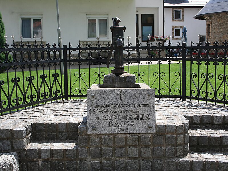 Monument to Archibald Reiss in Savski Venac, Belgrade, Serbia | Tripomatic