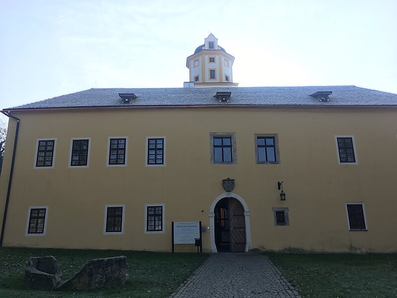 hrad Malenovice