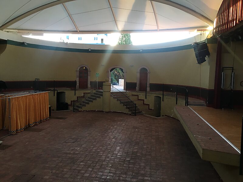 los Arquitos Cultural Center