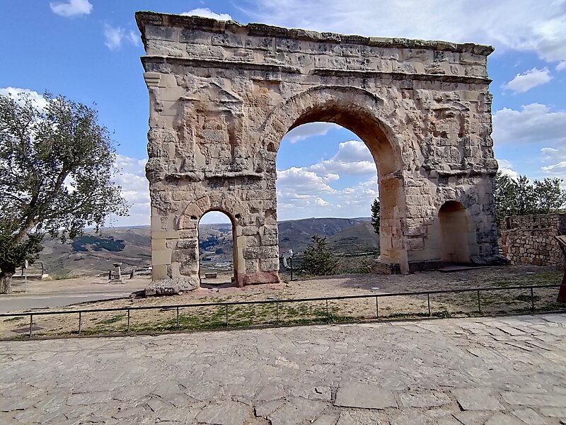 Roman arch of Medinaceli
