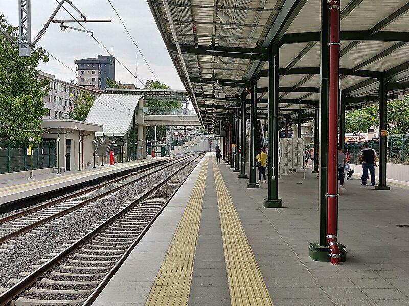 Bostancı Tren İstasyonu