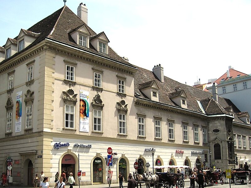 Erzbischöfliches Palais