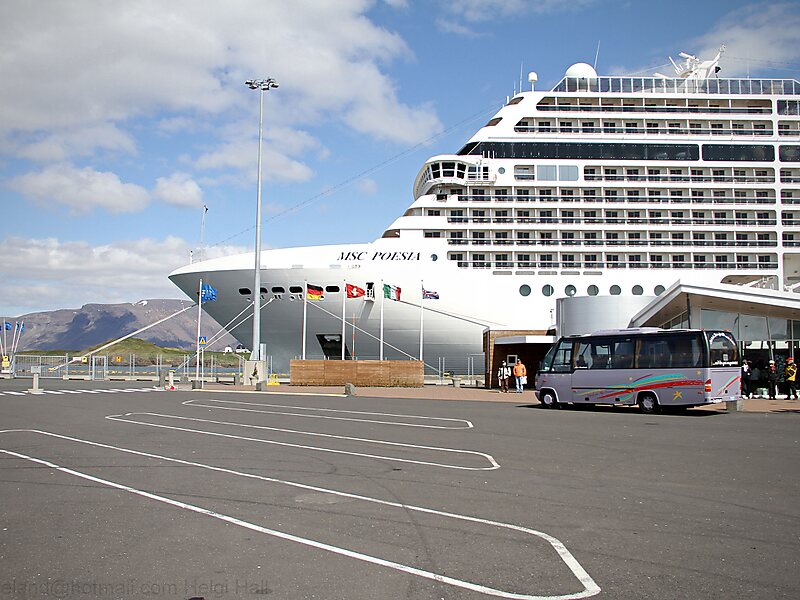 cruise ships in reykjavik