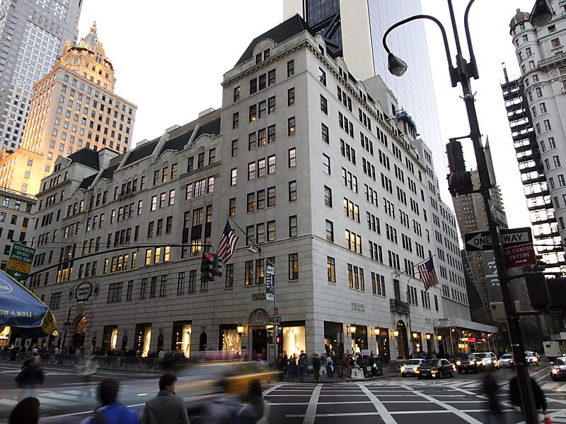 Bergdorf Goodman 754 5th Avenue New York, NY 10022 on 4URSPACE