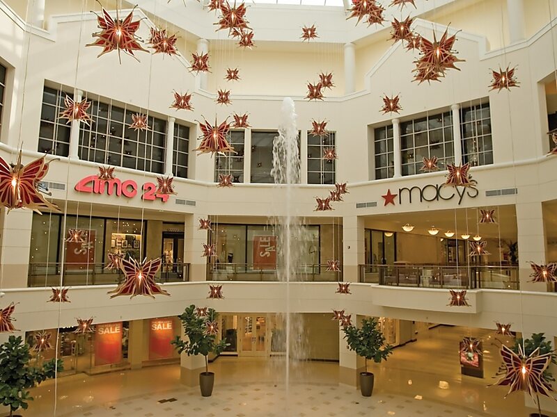 Come Shopping With Us: Aventura Mall, Bloomingdales, H&M, Zara, Givenchy