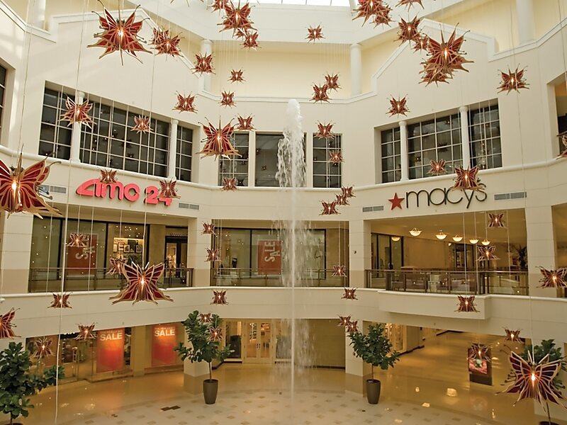 Come Luxury Shopping With Us: Aventura Mall, Bloomingdales, H&M, Zara, Givenchy