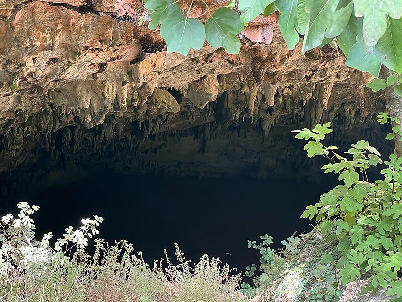 Loutses Cave