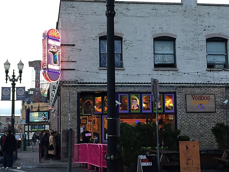 Donuts Voodoo e Capela para Casamentos 